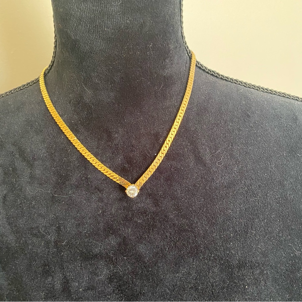 Elegant Gold Necklace with Crystal Pendant
